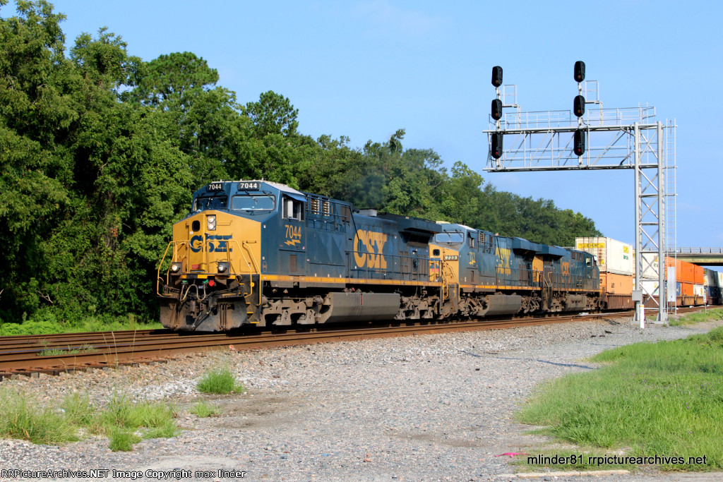 CSX 7044